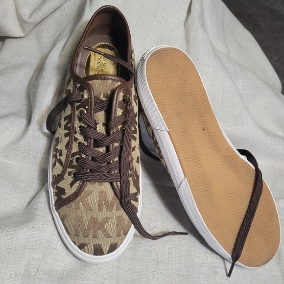 Michael Kors Boerum Sneakers - Picture 5 of 5